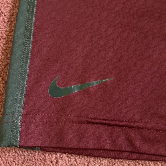 Nike Dri Fit Shorts Size small - Picture 3 of 6